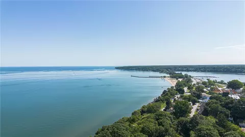 View/Area - 10 Scenic View Dr, Irondequoit, NY 14622 photo 2 of 2