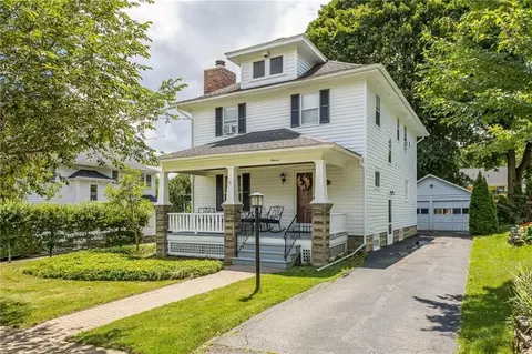 11 Maple St, Pittsford, NY 14534
