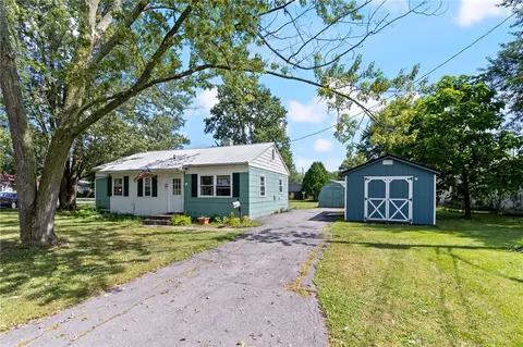 6 Seneca Manor Dr, Seneca Falls, NY 13148