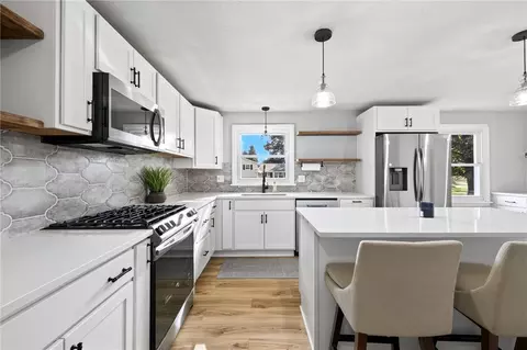 Kitchen - 75 Astronaut Dr, Irondequoit, NY 14609 photo 2 of 5