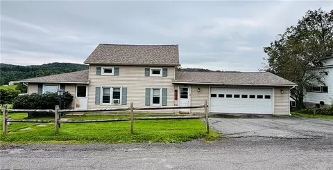 106 Olive Dr, West Oneonta, NY 13861