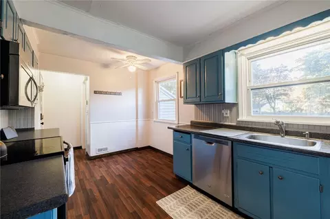 Kitchen - 91 Armstrong Ave, Irondequoit, NY 14617 photo 3 of 3