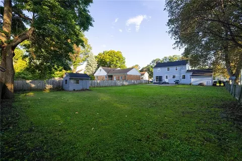 Exterior - 91 Armstrong Ave, Irondequoit, NY 14617 photo 3 of 4