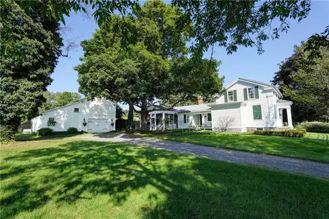 117 East St, Pittsford, NY 14534