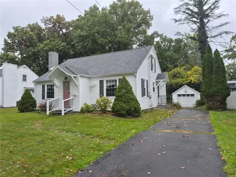 906 W 2nd St, Elmira, NY 14905