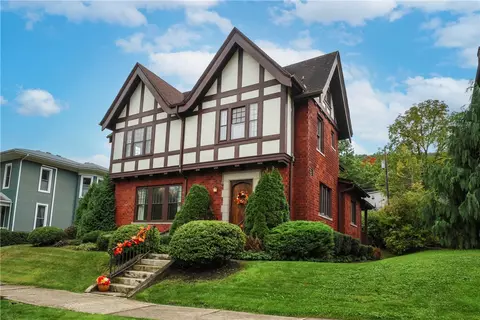 70 E 3rd St, Corning, NY 14830