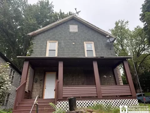 253 Crescent St, Jamestown, NY 14701