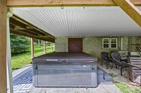 Exterior - 4231 Vine Rd, Jerusalem, NY 14527 photo 5 of 12