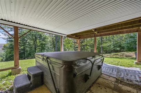 Exterior - 4231 Vine Rd, Jerusalem, NY 14527 photo 6 of 12