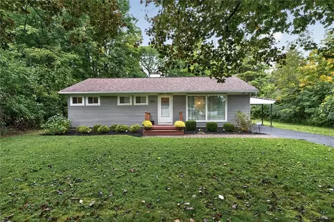 214 Saint Patrick Dr, Rochester, NY 14623