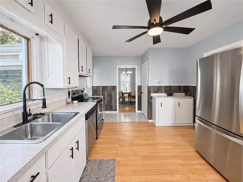 Kitchen - 260 Pardee Rd, Irondequoit, NY 14609 photo 5 of 5