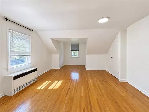 Bedroom - 260 Pardee Rd, Irondequoit, NY 14609 photo 7 of 10