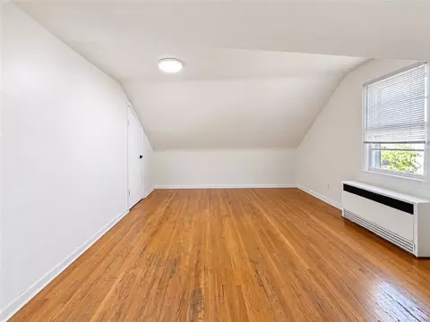 Bedroom - 260 Pardee Rd, Irondequoit, NY 14609 photo 2 of 10