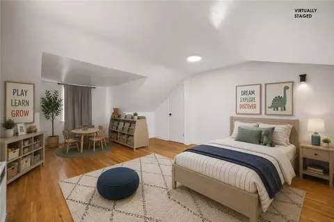 Bedroom - 260 Pardee Rd, Irondequoit, NY 14609 photo 10 of 10