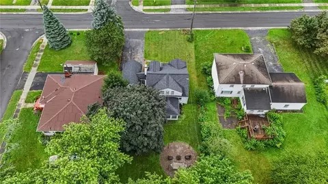 View/Area - 260 Pardee Rd, Irondequoit, NY 14609 photo 2 of 4