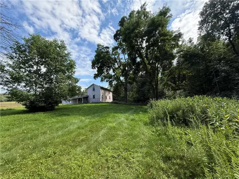 201 Oak Hill Rd, Baldwin, NY 14861