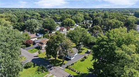 View/Area - 434 Crossfield Rd, Irondequoit, NY 14609 photo 5 of 5