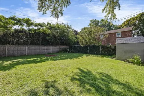 Exterior - 434 Crossfield Rd, Irondequoit, NY 14609 photo 6 of 11
