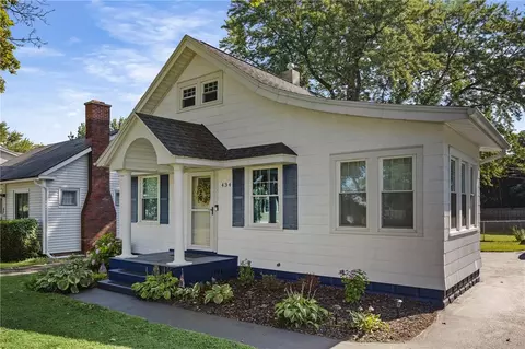 Exterior - 434 Crossfield Rd, Irondequoit, NY 14609 photo 3 of 11