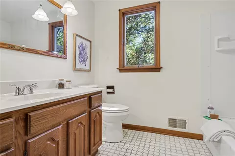 Bath - 33 Scotch Ln, Irondequoit, NY 14617 photo 3 of 4