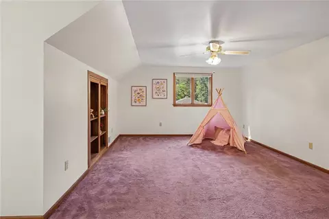 Bedroom - 33 Scotch Ln, Irondequoit, NY 14617 photo 8 of 10