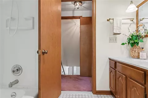 Bath - 33 Scotch Ln, Irondequoit, NY 14617 photo 4 of 4