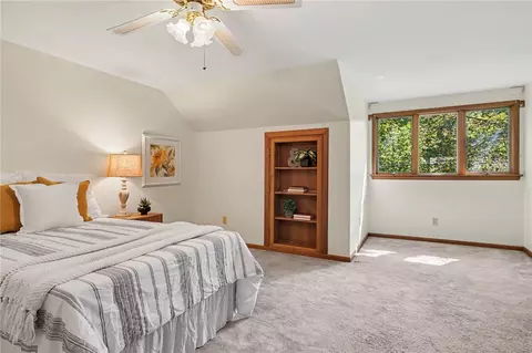 Bedroom - 33 Scotch Ln, Irondequoit, NY 14617 photo 6 of 10