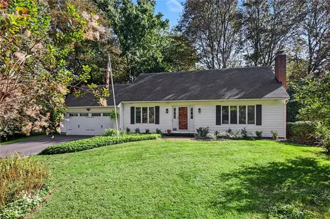 Exterior - 33 Scotch Ln, Irondequoit, NY 14617 photo 2 of 3