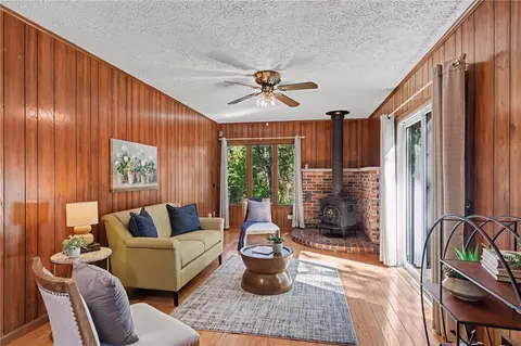 Living - 33 Scotch Ln, Irondequoit, NY 14617 photo 3 of 4