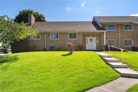 15 Veldor Park # A, Greece, NY 14612