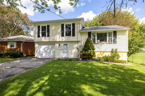 222 Waldorf Ave, Gates, NY 14606