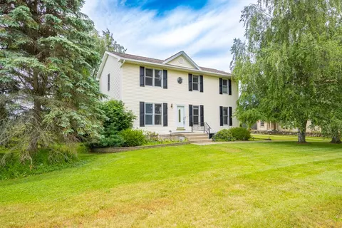 281 Dewey St, Ogden, NY 14428