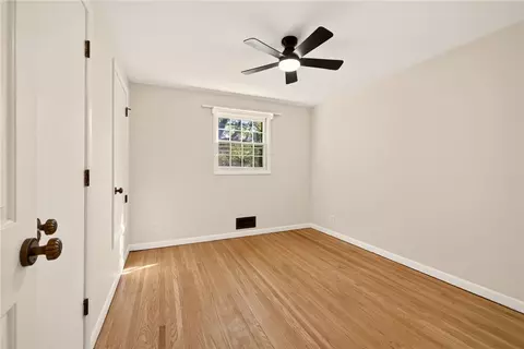 Bedroom - 362 Hillview Dr, Irondequoit, NY 14622 photo 2 of 3