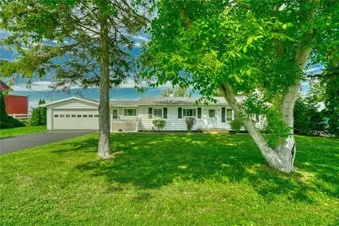 4650 Emerson Rd, Canandaigua, NY 14424