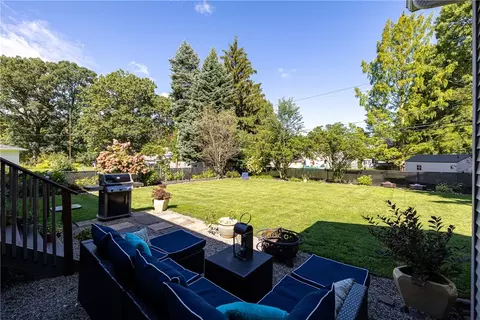 Exterior - 8 Nile Dr, Irondequoit, NY 14622 photo 4 of 5