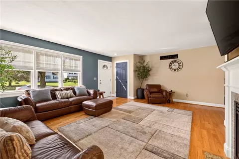 Living - 8 Nile Dr, Irondequoit, NY 14622 photo 2 of 3