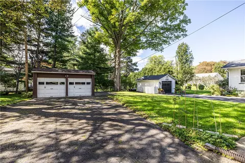 Exterior - 35 Poppy St, Irondequoit, NY 14617 photo 6 of 8
