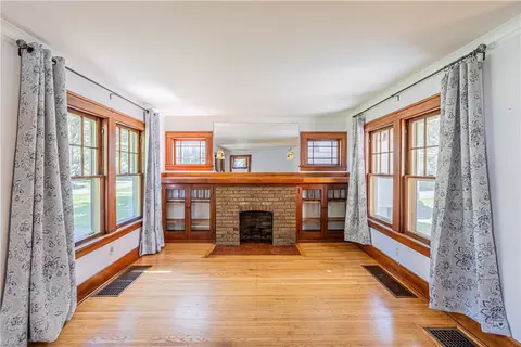 Living - 35 Poppy St, Irondequoit, NY 14617 photo 4 of 5