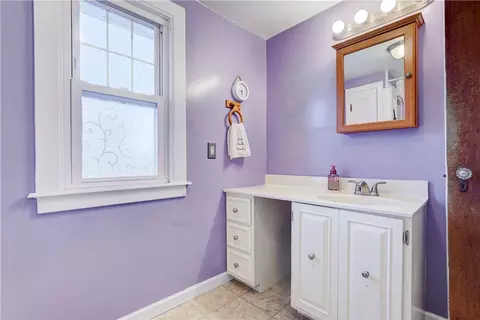 Bath - 27 Biltmore Dr, Irondequoit, NY 14617 photo 1 of 2