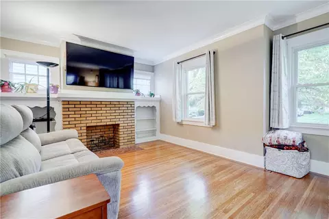 Living - 27 Biltmore Dr, Irondequoit, NY 14617 photo 2 of 3