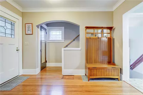 Entry Way - 27 Biltmore Dr, Irondequoit, NY 14617 photo 1 of 2