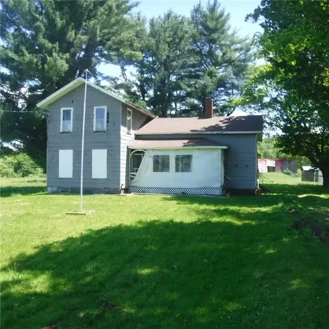 1410 Hoag Rd, Harmony, NY 14710