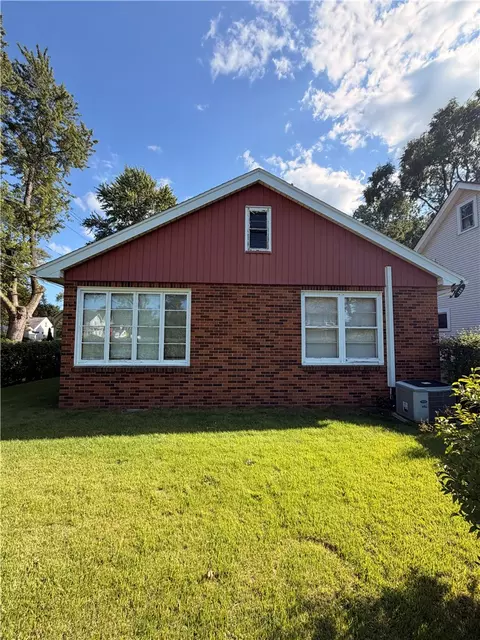Exterior - 209 Armstrong Ave, Irondequoit, NY 14617 photo 5 of 11