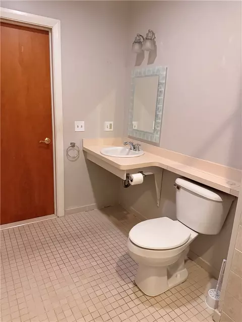 Bath - 209 Armstrong Ave, Irondequoit, NY 14617 photo 2 of 3