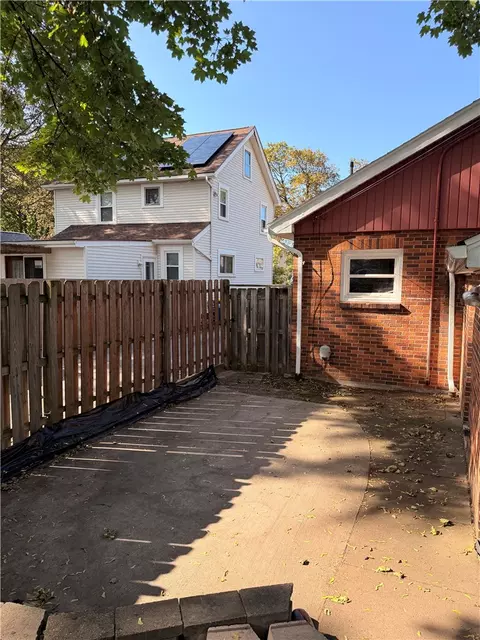 Exterior - 209 Armstrong Ave, Irondequoit, NY 14617 photo 8 of 11