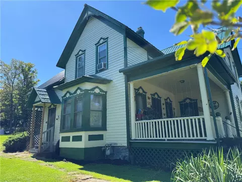121 Pine St, Wellsville, NY 14895