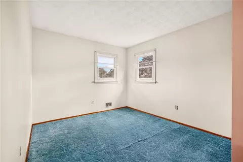 Bedroom - 16 Ramsgate Dr, Gates, NY 14624 photo 3 of 6