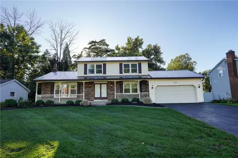 107 Crossroads Ln, Greece, NY 14612