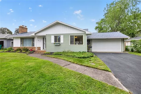 Exterior - 105 Pine Tree Ln, Irondequoit, NY 14617 photo 2 of 7