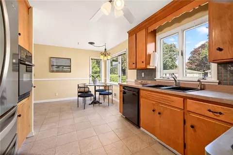 Kitchen - 105 Pine Tree Ln, Irondequoit, NY 14617 photo 2 of 3